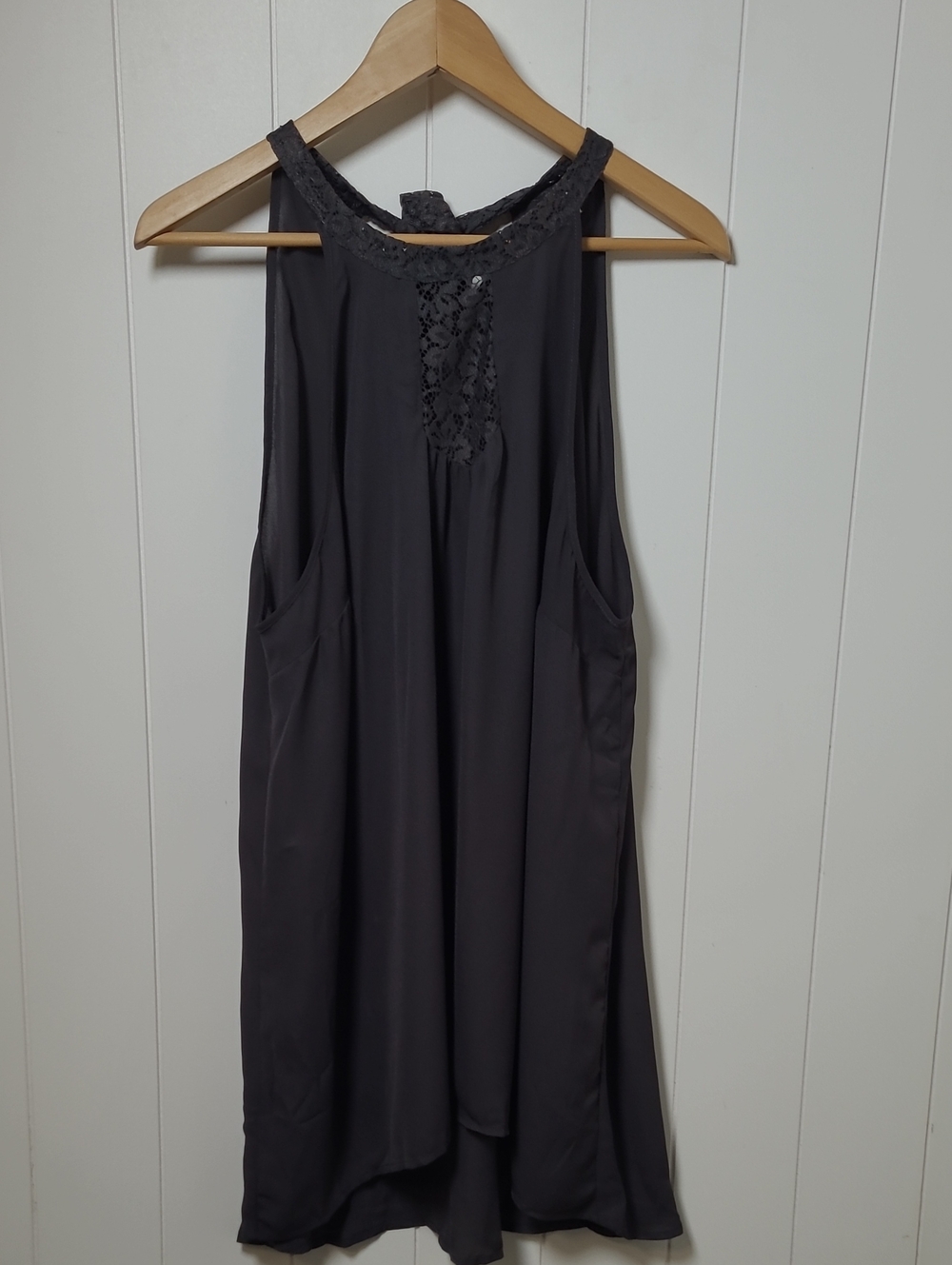 Torrid Top Women's Plus Size 2X Gray Lace Tie Neck Sleeveless